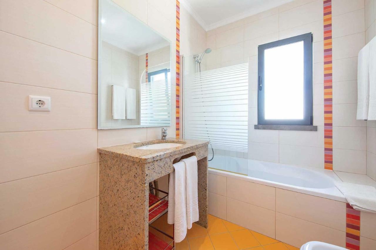 Villa Ruana - 5 Bedrooms On Suite- Free Out Door Hot Jacuzzi - By Bedzy البوفيرا المظهر الخارجي الصورة