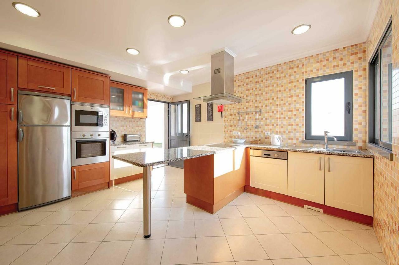 Villa Ruana - 5 Bedrooms On Suite- Free Out Door Hot Jacuzzi - By Bedzy البوفيرا المظهر الخارجي الصورة
